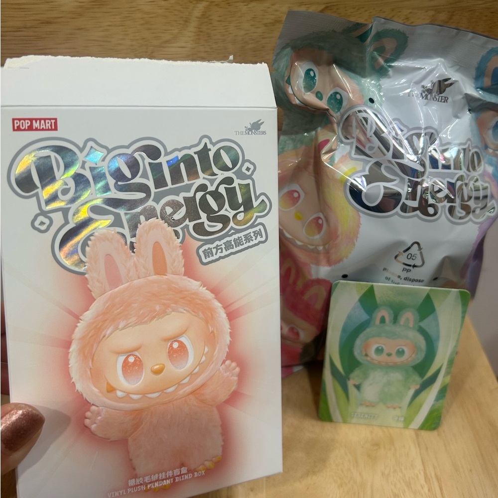 PopMart 100% Authentic Labubu Big Into Energy - Serenity